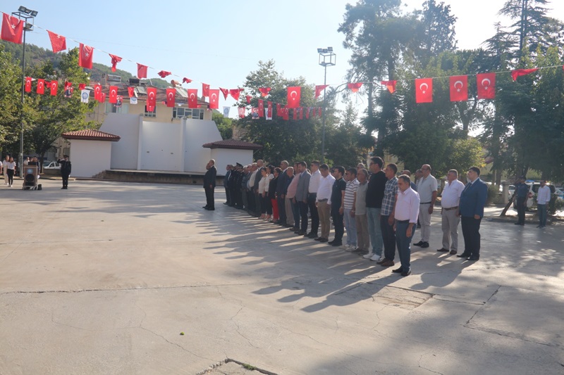 İlçemizde 30 Ağustos Zafer Bayramı Düzenlenen Törenle Kutlandı